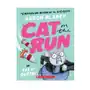 Cat on the run in cat of death! (cat on the run #1) Scholastic Sklep on-line
